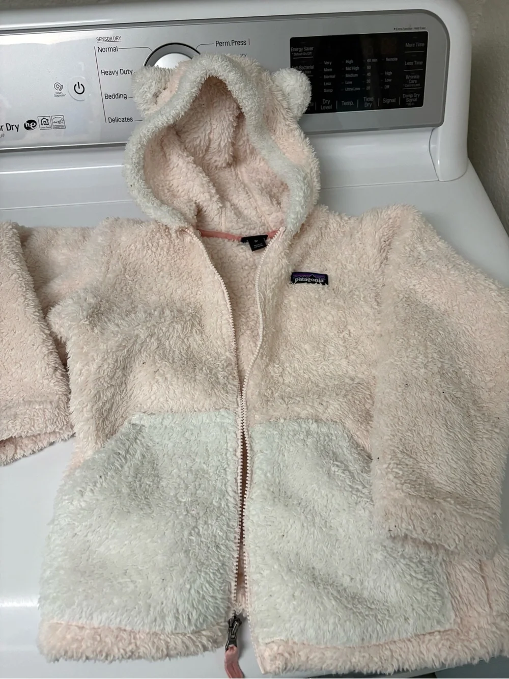 Patagonia Kids Pale Pink Sherpa Hooded Jacket with Cream Pockets